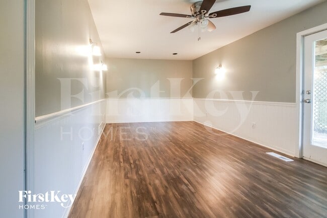 Building Photo - 146 NW 101 St