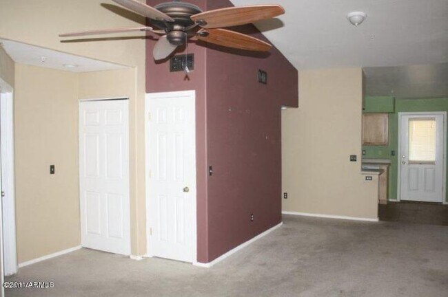 Building Photo - 3301 E Earll Dr