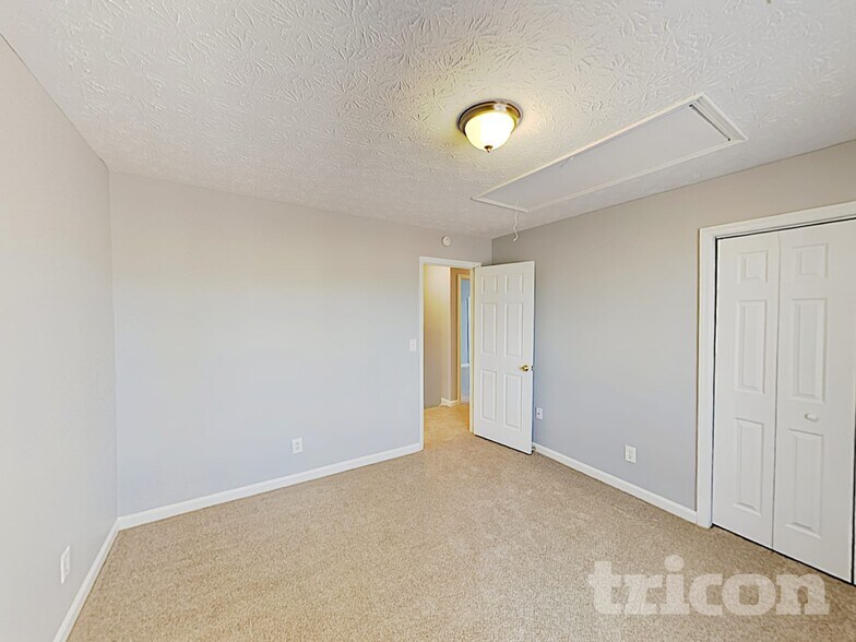 Building Photo - 2611 Peregrine Ct