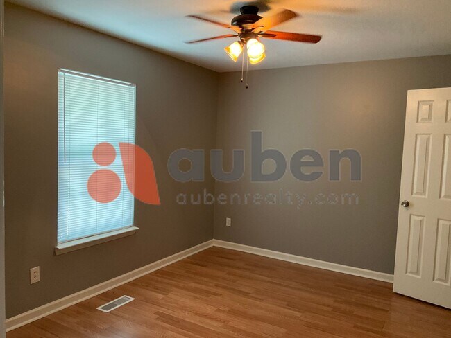 Building Photo - 107 Musket Dr