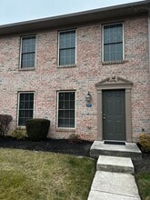 Building Photo - 365 Melbourne Ln