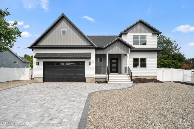 Primary Photo - 10 Horner Ln