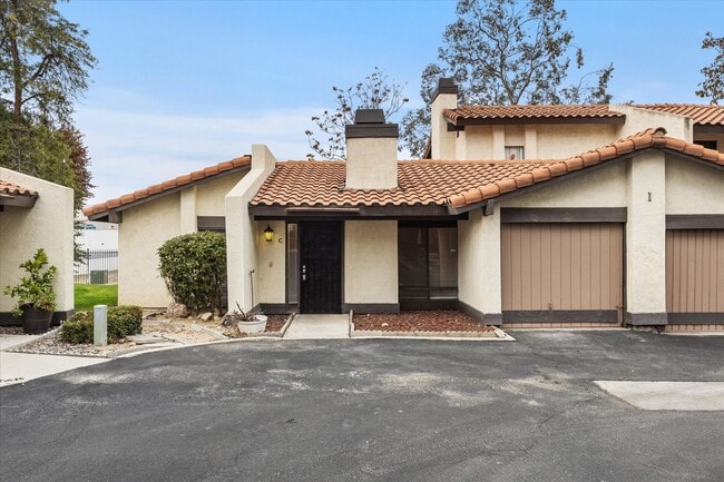 Building Photo - Beautiful 2-Bedroom Condo in Bakersfield, CA