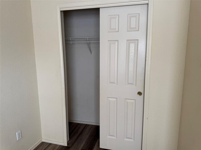 Building Photo - 501 Grey Feather Ct