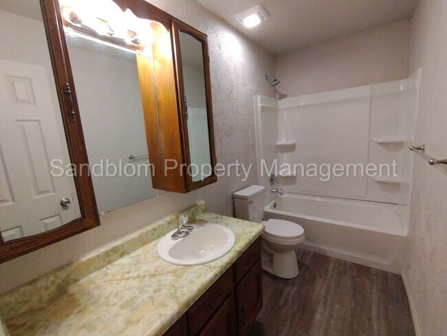 Building Photo - For Lease | Wagoner | $1,100 Rent