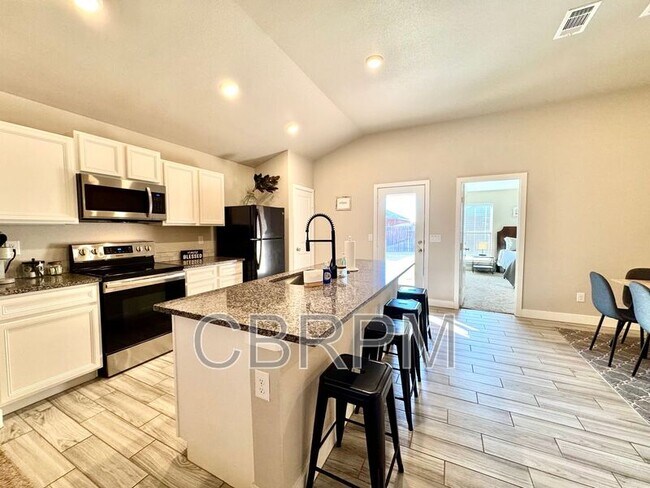 Building Photo - 3108 Urbana Ave