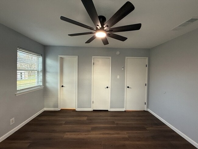 Building Photo - 6101 Melody Ln