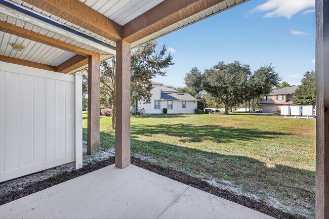 Building Photo - Townhome For Rent