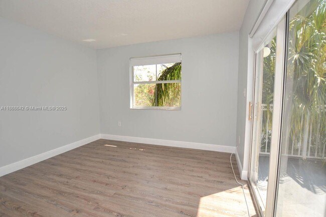 Building Photo - 3290 N 37th Terrace
