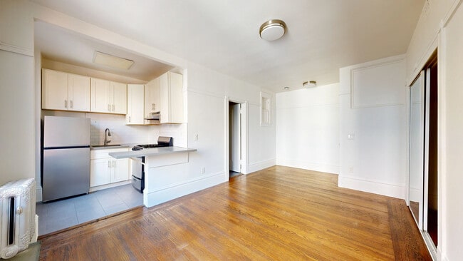 Building Photo - 422 Ellis St