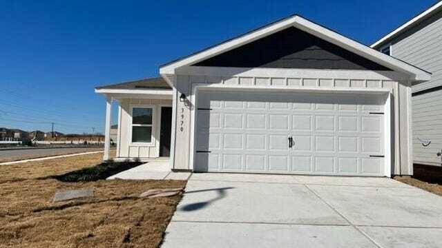 Building Photo - 5633 Briar Fld