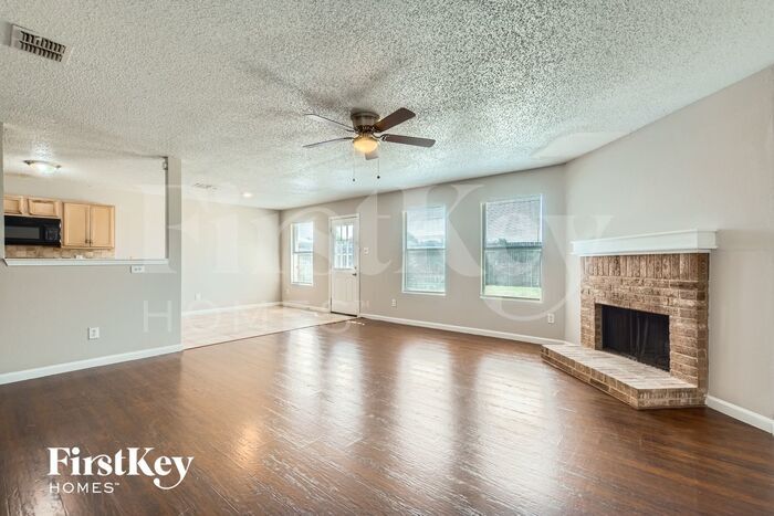 Building Photo - 1395 Stewart Dr