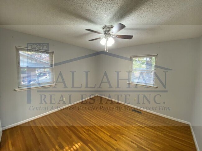 Building Photo - Sherwood 3 Bedroom Home