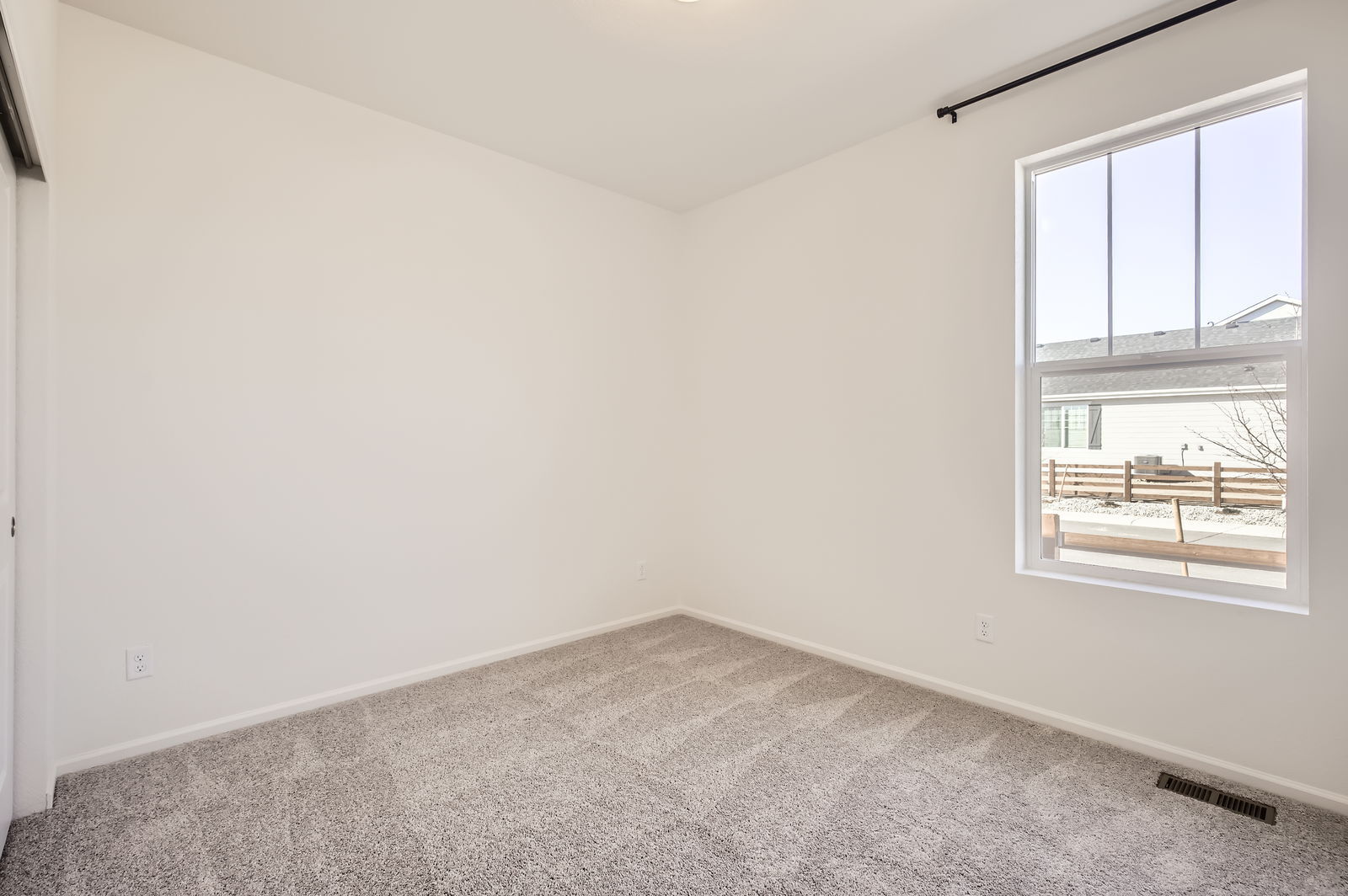 Building Photo - 4622 Amrock Dr