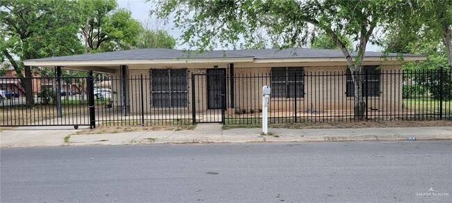 Building Photo - 2730 Ivy Ave