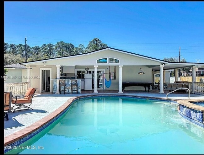 Building Photo - 11115 Duval Rd