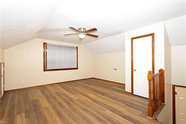 Building Photo - 1008 Hollins College Ct