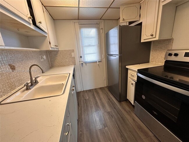 Building Photo - 12590 NE 16th Ave