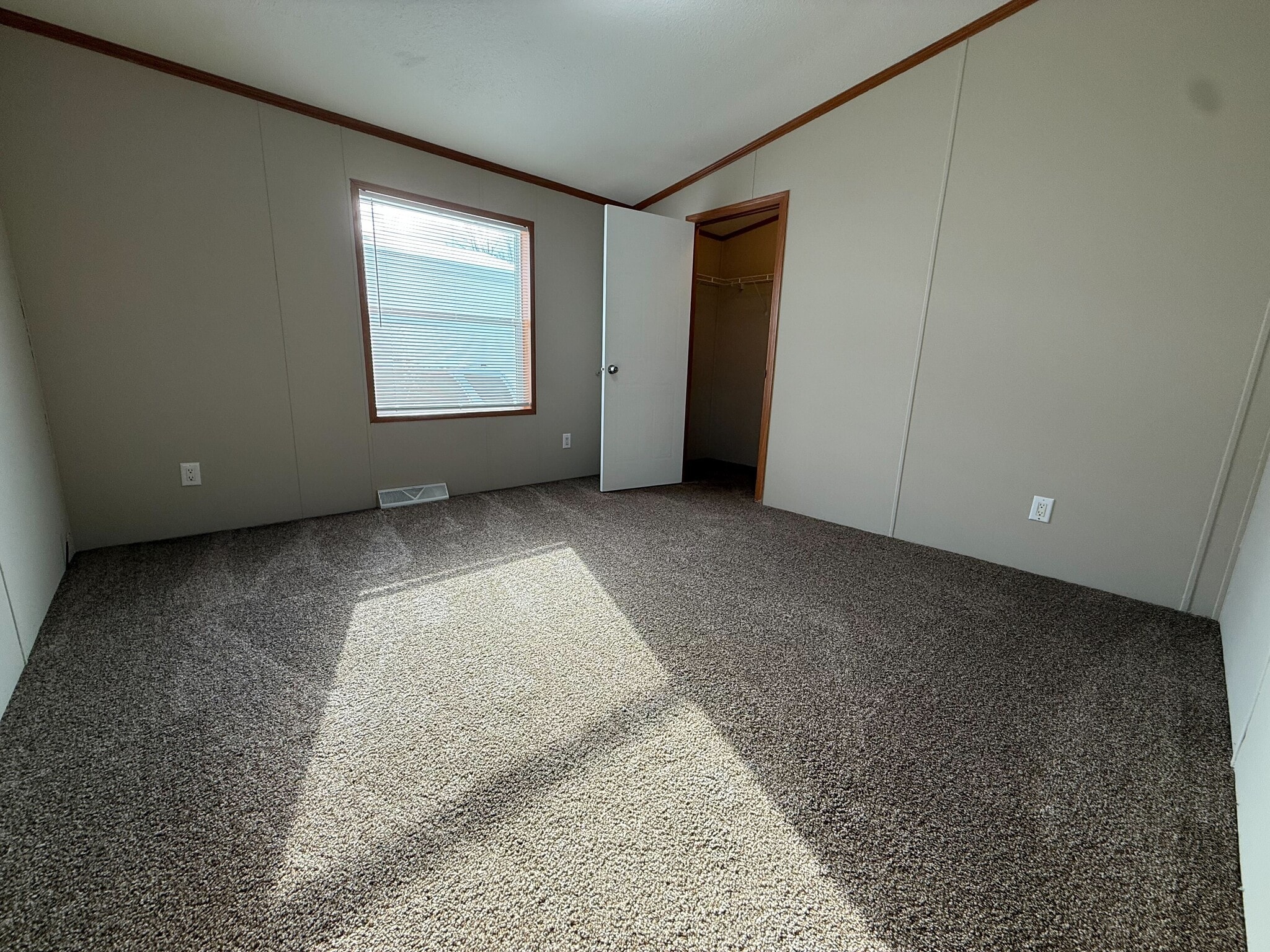 Building Photo - 11701 Cascade Cir