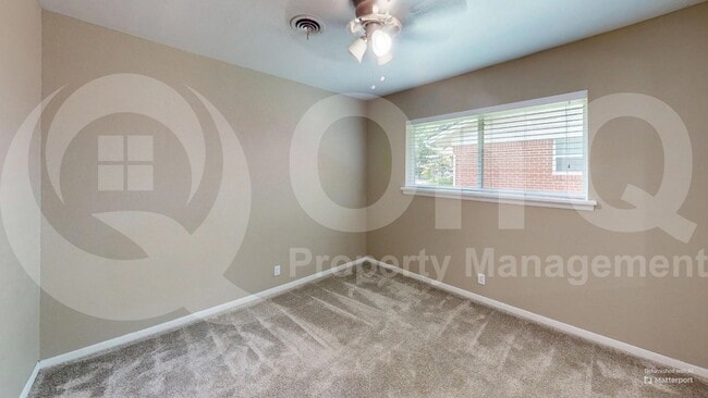 Building Photo - 1511 University Dr