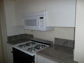 Building Photo - 1427 S Saltair Ave