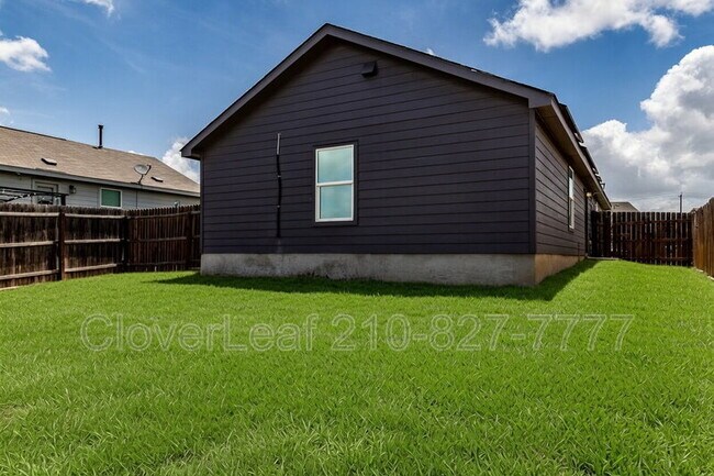 Building Photo - 547 Filibusters Trail