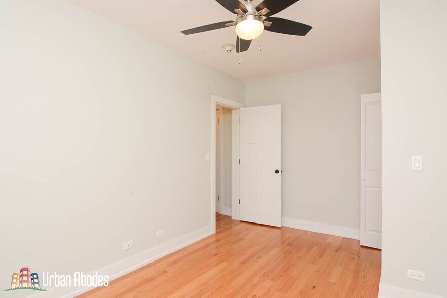 Building Photo - 811 Elm St