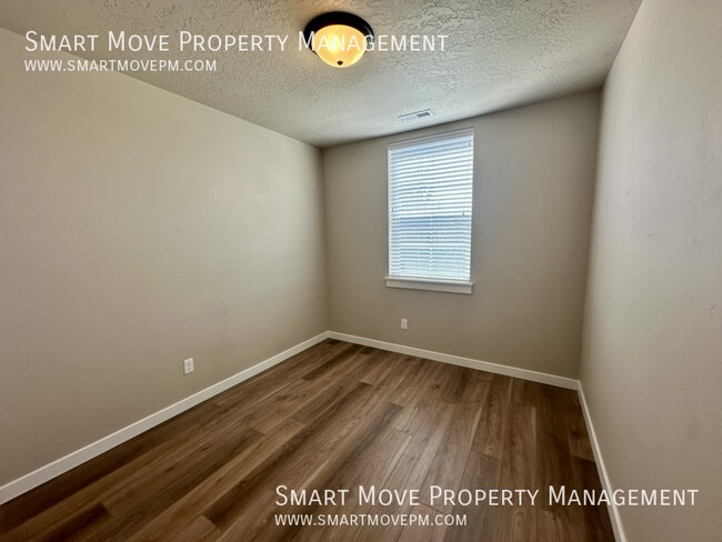 Building Photo - 4180 E Esperanto St
