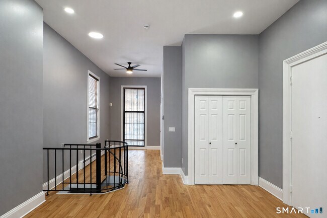 Building Photo - 23 Charter Oak Pl