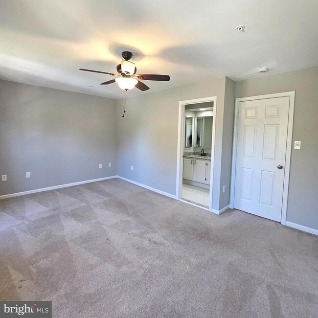 Building Photo - 7805 Sabre Ct