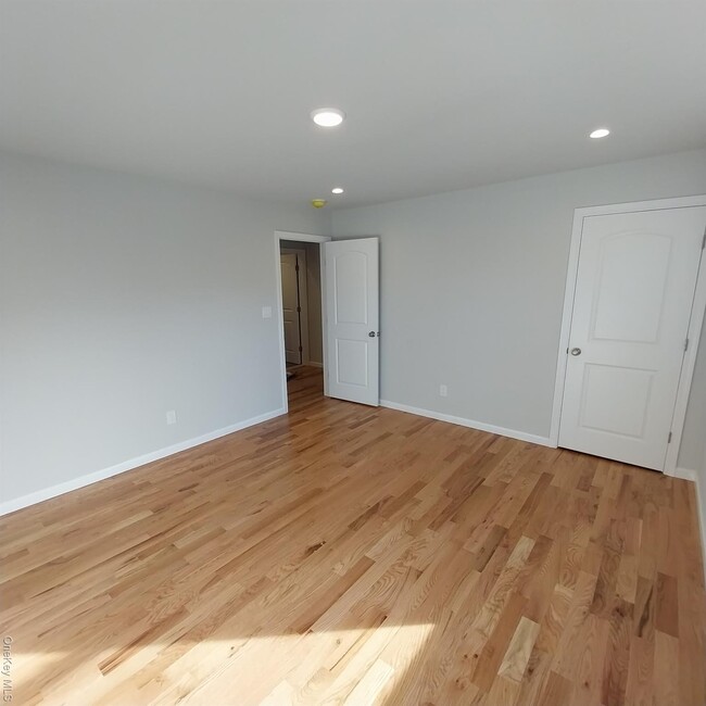 Building Photo - 343 Jackson St