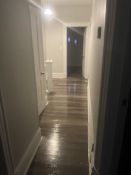 Hallway - 5141 Wabada Ave