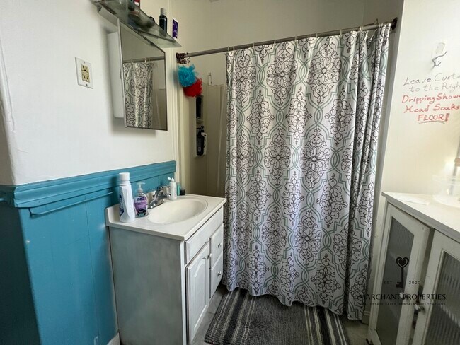 Building Photo - 95 Upland Rd