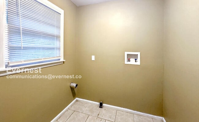 Building Photo - 1516 Haven Dr N