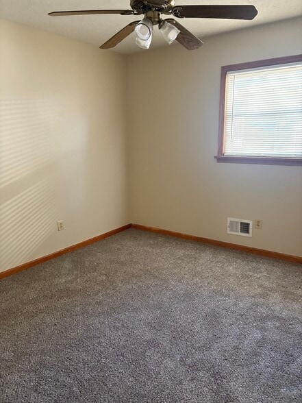 Building Photo - 942 Beecher St