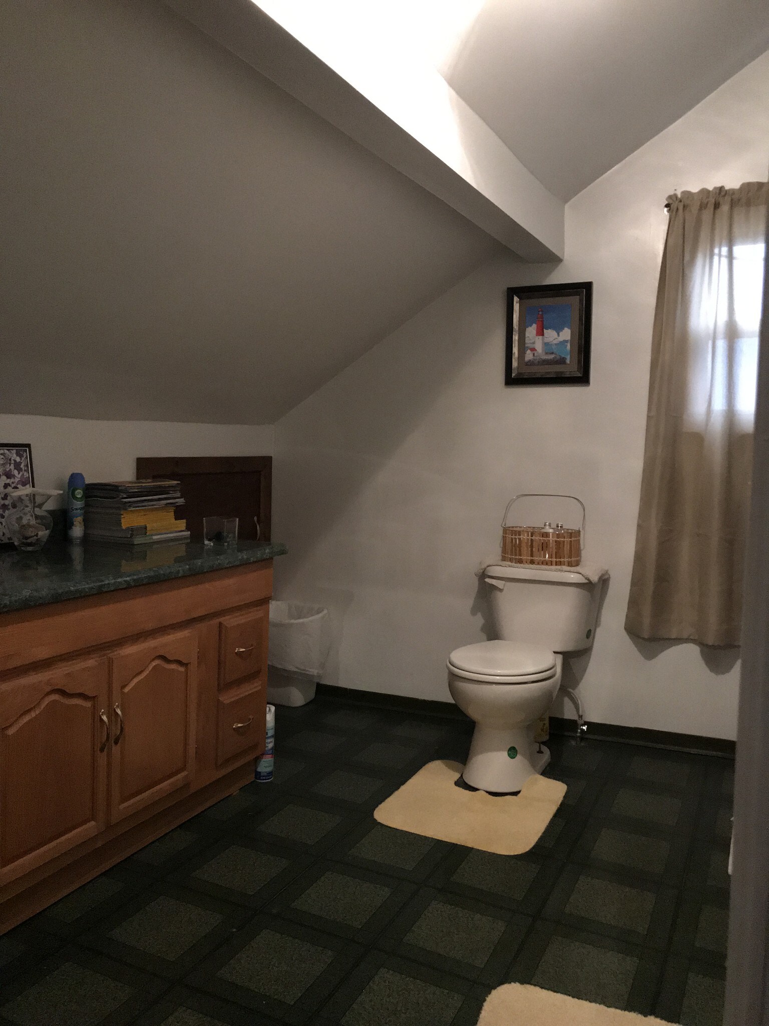 Building Photo - 117 Short St