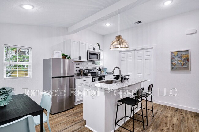 Building Photo - 226 Porter St