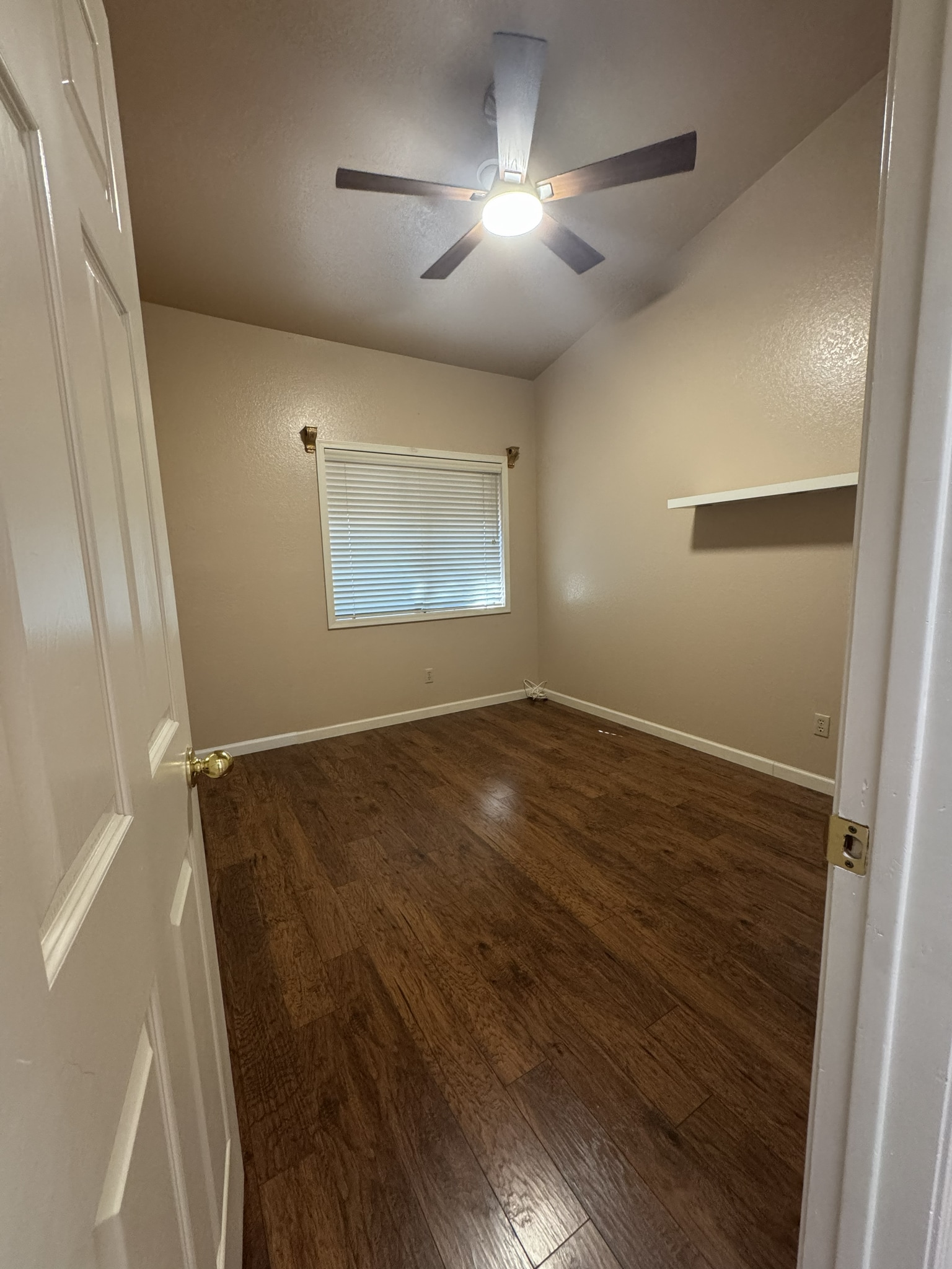 Building Photo - 7692 E Dayview Cir