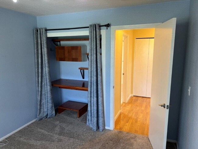 Building Photo - Modern 4 Bedroom 3 Bath Close to Marina Suisun City *Star Rentals