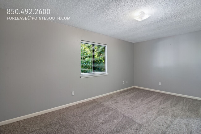 Building Photo - 23 Cape Dr NW