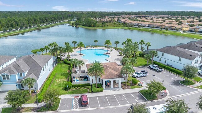 Building Photo - 2406 Dubai St