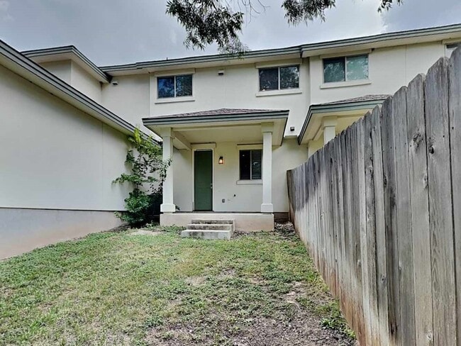 Building Photo - 179 Holly St