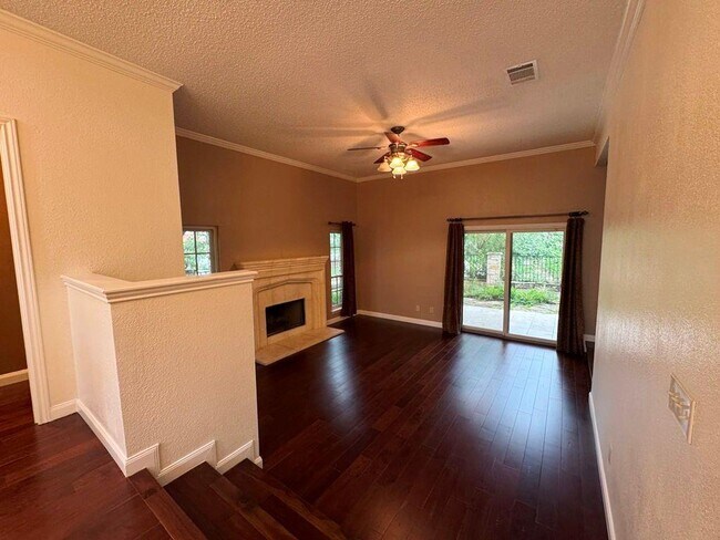 Building Photo - 6401 Wallace Cove