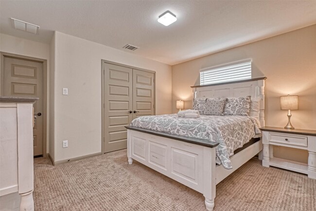 Building Photo - 127 Teralyn Grv Lp