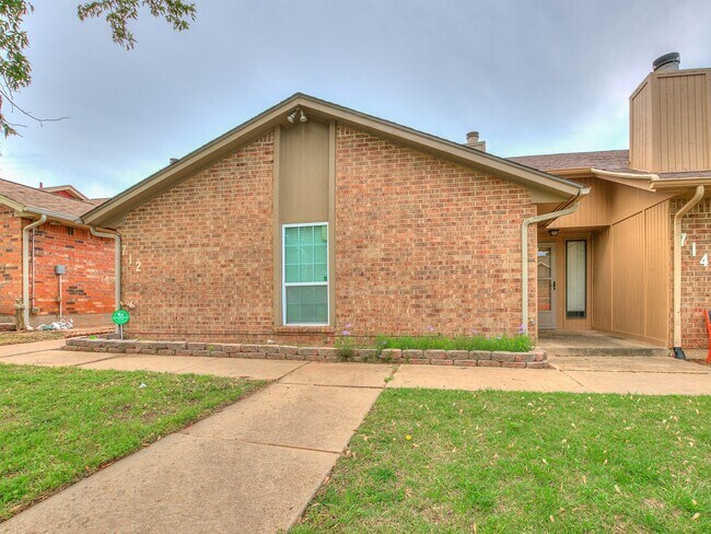 Building Photo - Fair Hill Duplex