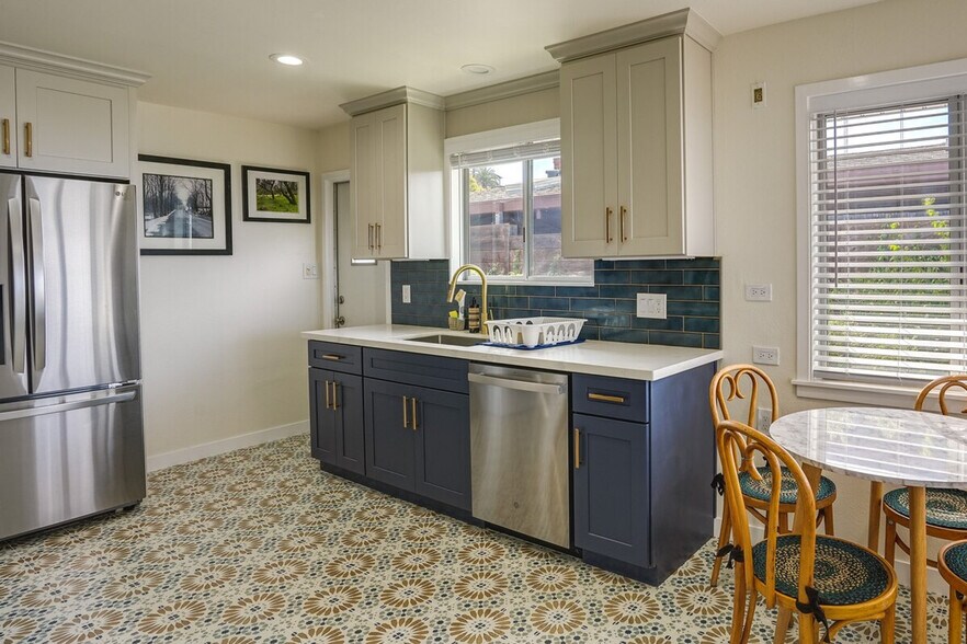 Building Photo - 12 Highland Blvd