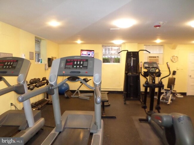 Building Photo - 2500 Q St NW