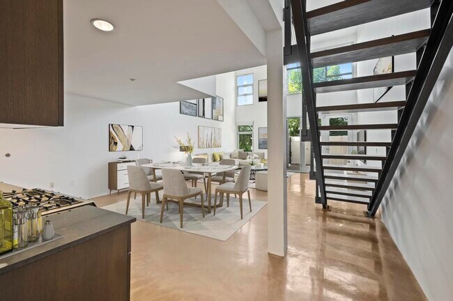 Building Photo - 4111 W Sunset Blvd