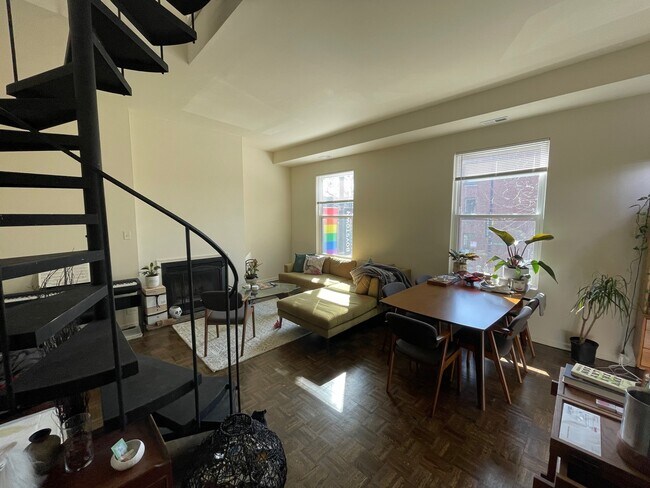 Building Photo - 3751 N Halsted St