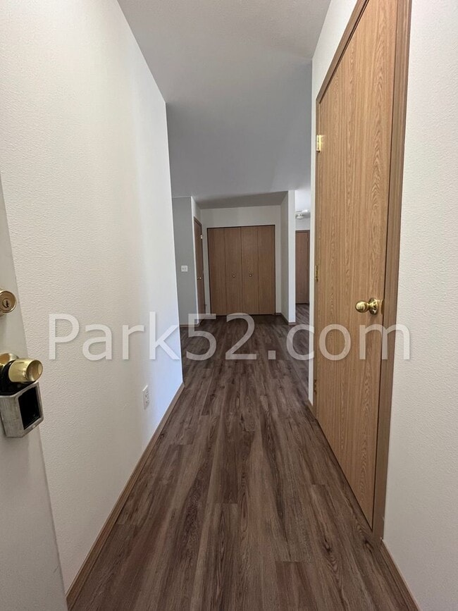 Building Photo - 2 Bedroom 2 Bathroom Upper Level Unit in Bonney Lake